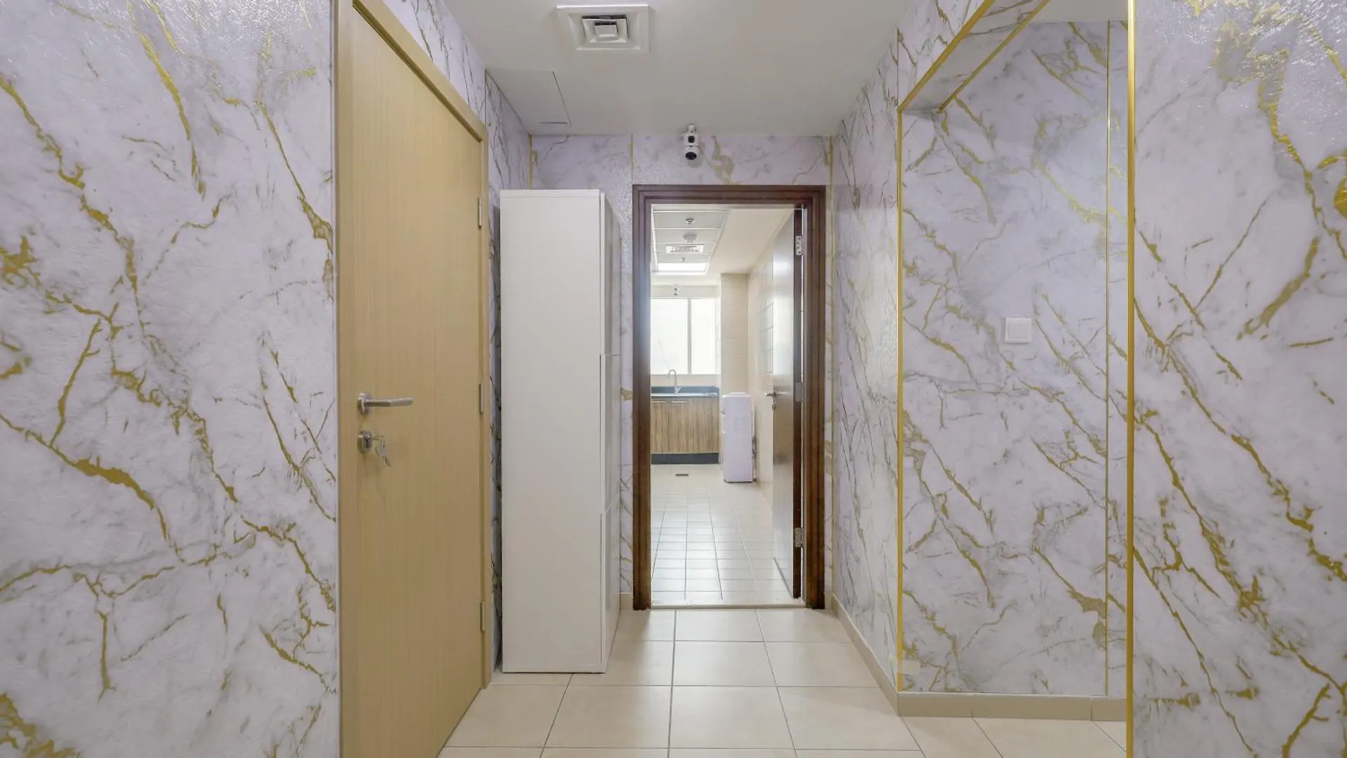Apartment In Downtown 1B Of 4Beds Female1Of 8Beds Male1213 Дубай 0*,