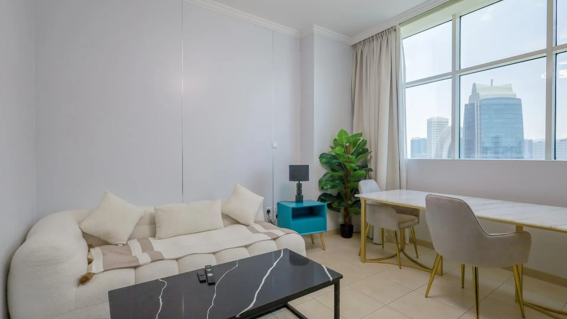 Apartment In Downtown 1B Of 4Beds Female1Of 8Beds Male1213 Дубай